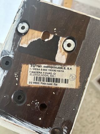 Mesa de madera ee nogal extensible