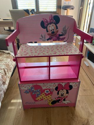 Escritorio,silla de minnie mouse