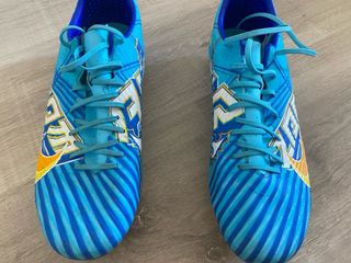 BOTAS de FÚTBOL