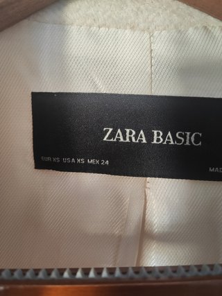 Abrigo entallado tipo levita paño Zara