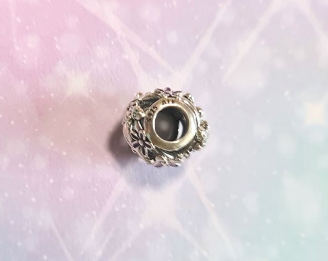 Charm Pandora Margarita filigrana