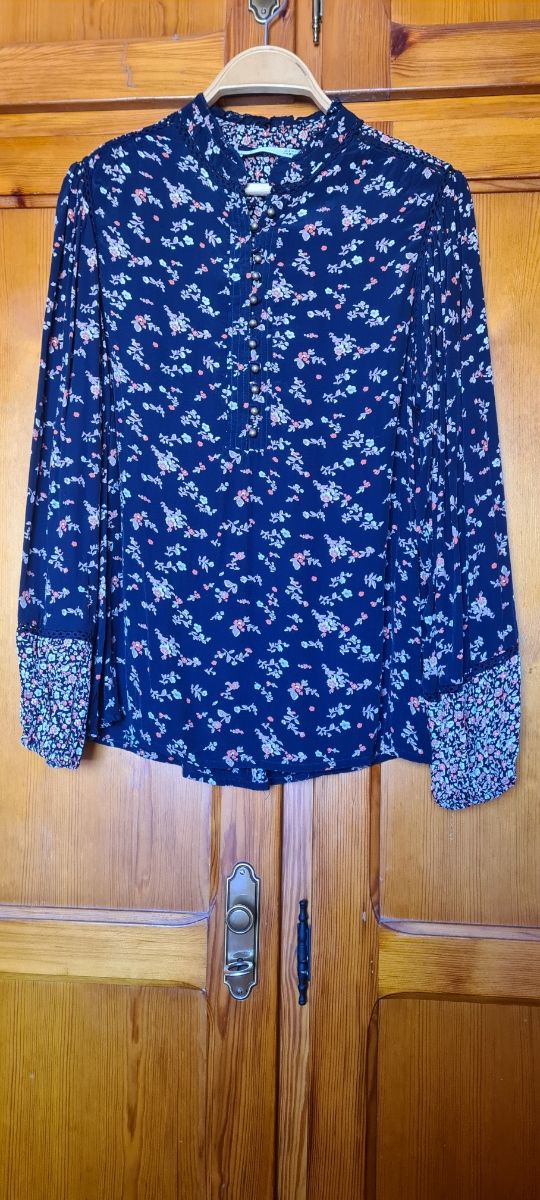 Blusa flores pequeñas
