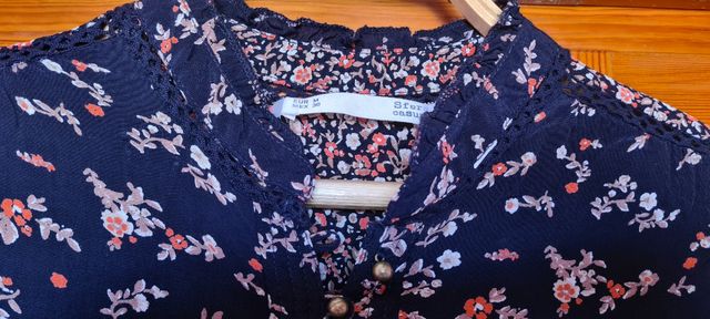 Blusa flores pequeñas