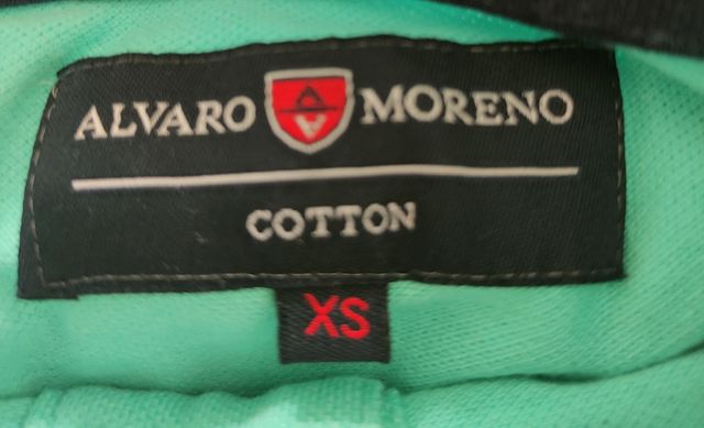 TRES POLOS DE HOMBRE