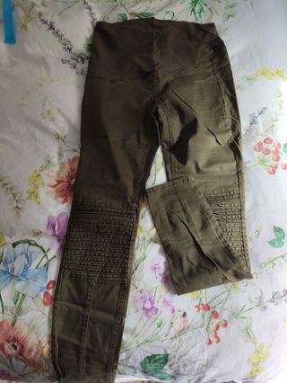 Pantalón verde premamá 