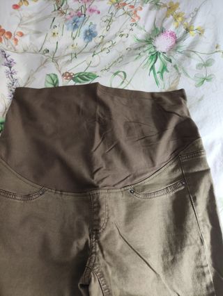 Pantalón verde premamá 