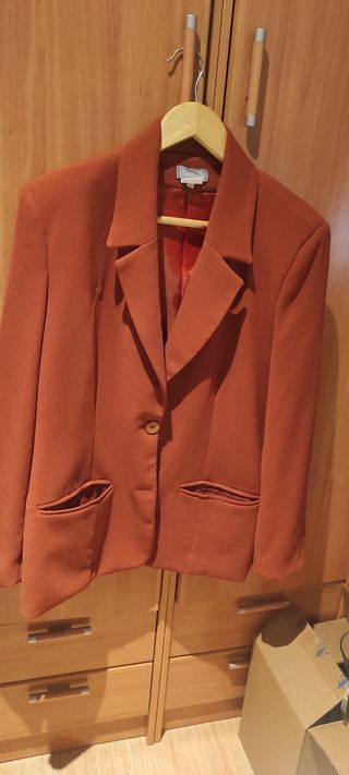 Americana mujer color teja