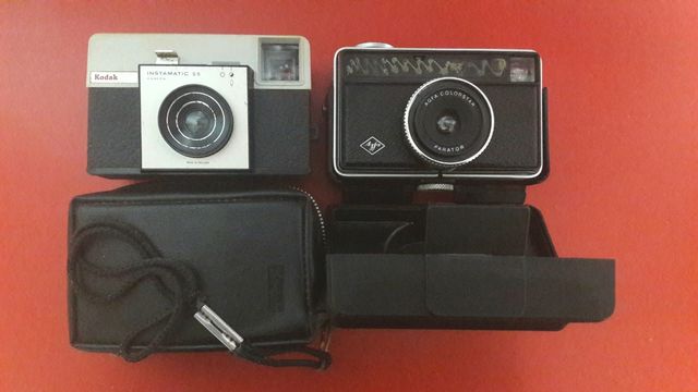 Dos cámaras antiguas Kodak-Agfa 35mm