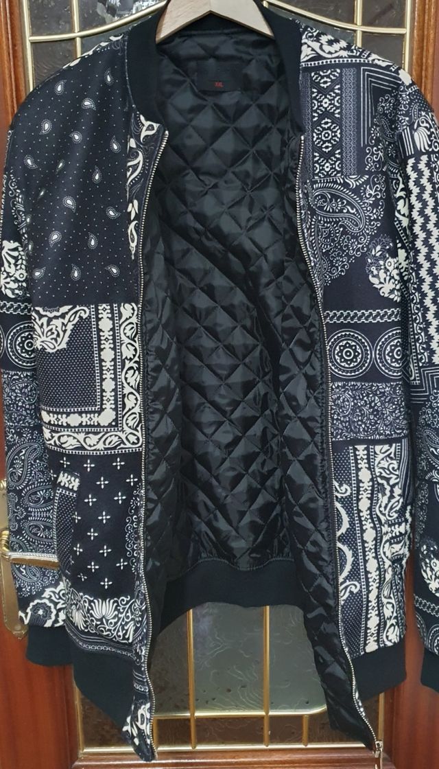 CHAQUETA BOMBER BANDANA ORIGINAL A ESTRENAR XXL