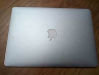 MacBook 13" 2013 i5 4gb RAM 128gb SSD