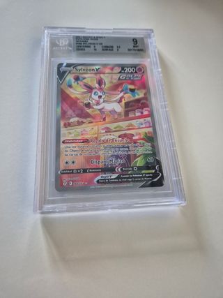 Sylveon V cielos evolutivos Beckett 9 Pokemon