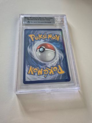 Sylveon V cielos evolutivos Beckett 9 Pokemon