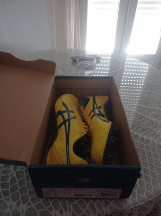 ASICS FAST LAP MD CLAVOS