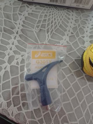ASICS FAST LAP MD CLAVOS