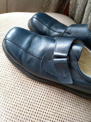 Zapatos niño azul marino usados solo una vez