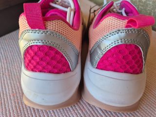 Sapatilhas rosa de plataforma