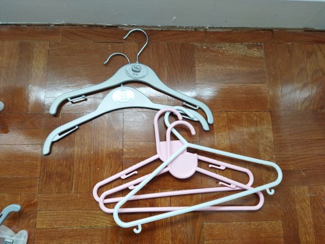 Lote perchas infantiles 8+6