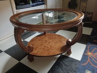 Mesa pequeña de madera