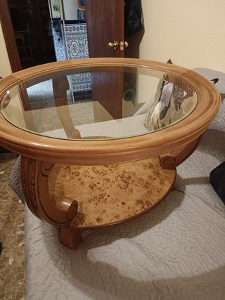 Mesa pequeña de madera