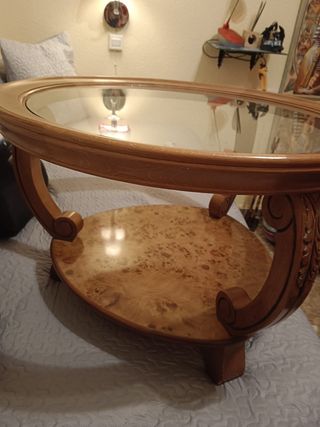 Mesa pequeña de madera