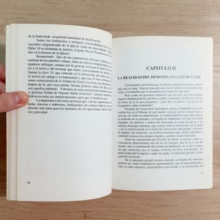 Libro EL DIABLO Y SUS SECUACES, 1990