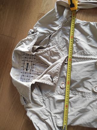 Gabardina beige Stradivarius 