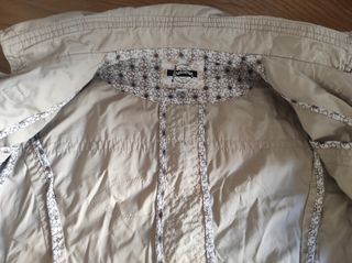 Gabardina beige Stradivarius 