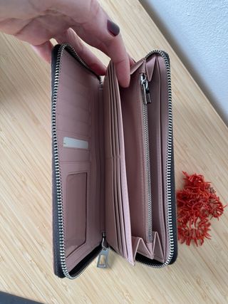 Cartera de piel Bimba y Lola rosa y plata