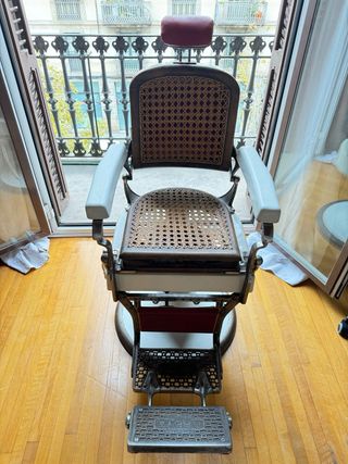 SILLÓN de Barbero BEYA principios sxx