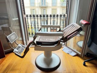 SILLÓN de Barbero BEYA principios sxx