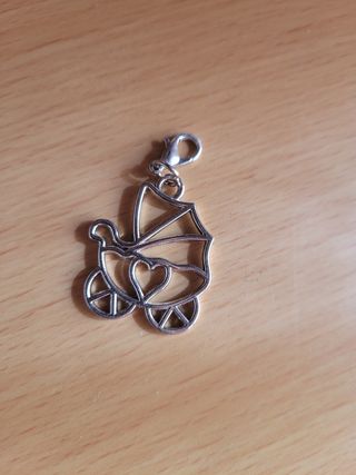 Charm carrozzina passeggino con cuore