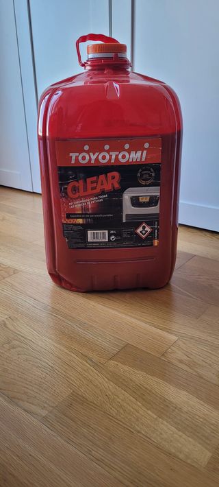 Estufa de parafina electrónica+Bidón 10L Toyotomi