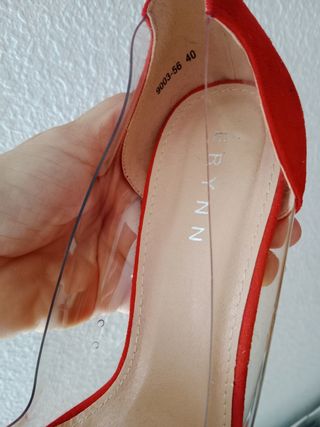 Zapatos salón Erynn rojos transparentes