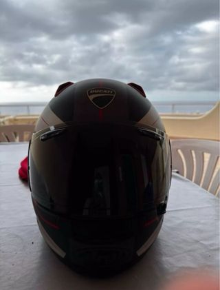 Casco Arai ducati