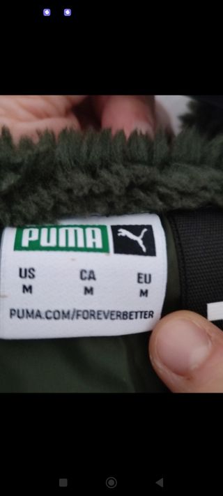 Abrigo Puma con capucha nuevo.