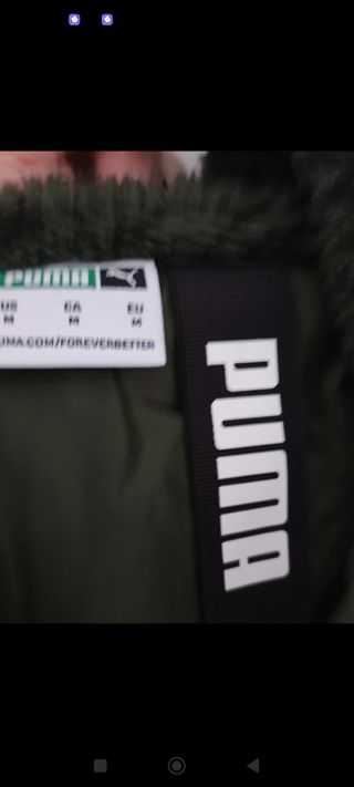 Abrigo Puma con capucha nuevo.