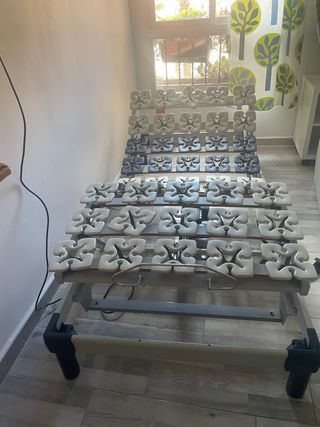 Cama articulada ortopedica con sistema de descanso