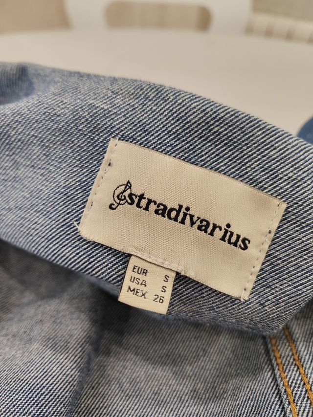 Cazadora vaquera Stradivarius