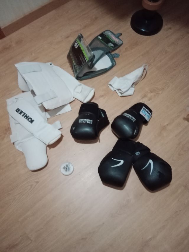 Guantes de boxeo espinillera y coquera