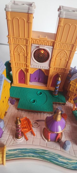Polly Pocket Disney Jorobado Notre Dame
