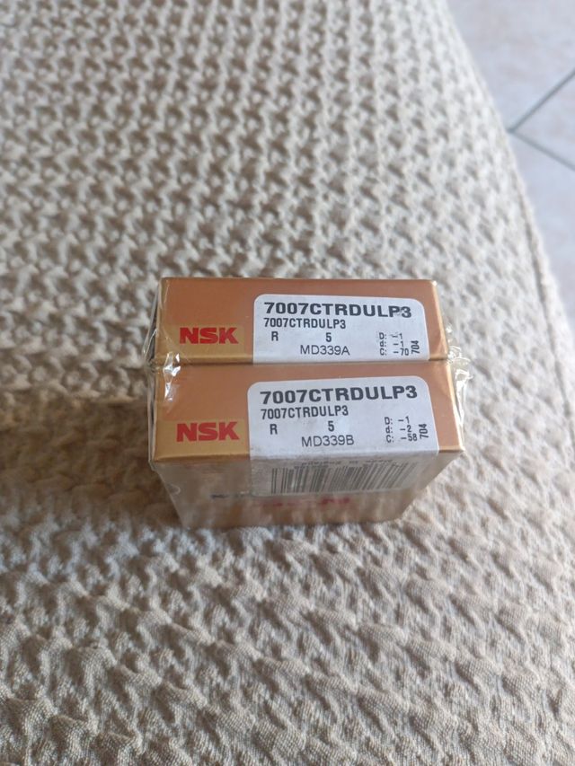 Cuscinetti a sfera NSK