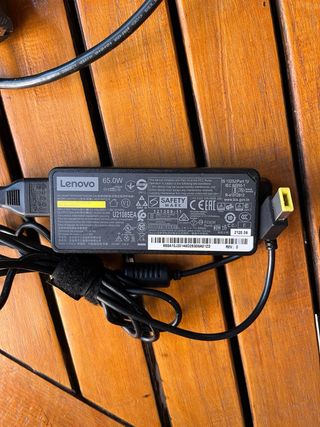 Cargador Lenovo original 65w