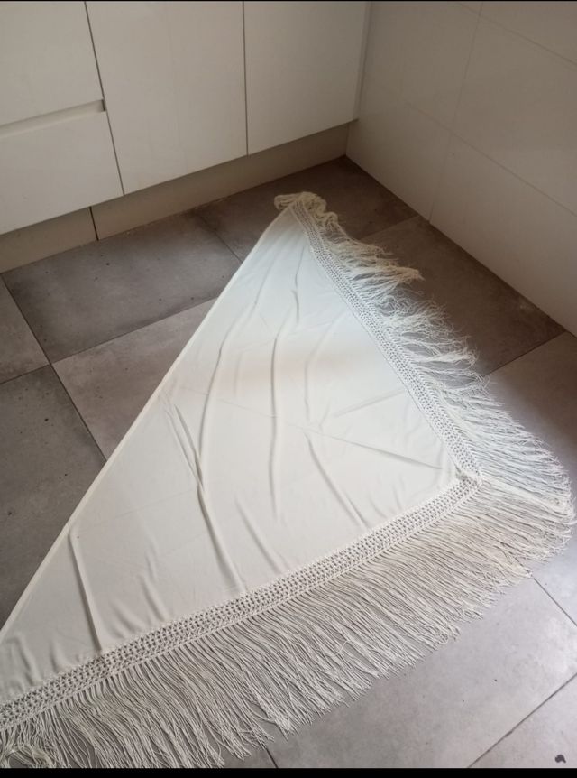 Mantón grande sin estrenar