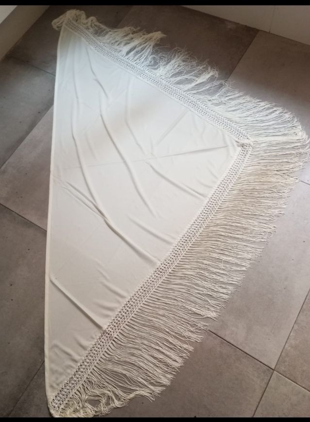 Mantón grande sin estrenar