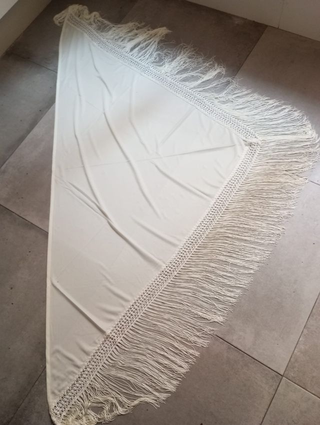 Mantón grande sin estrenar