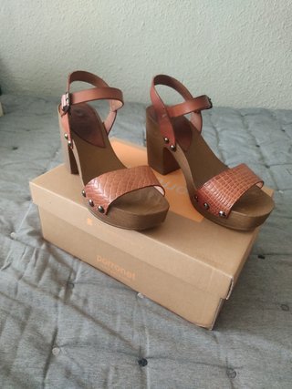 Sandalias tacón. Porronet