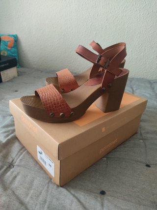 Sandalias tacón. Porronet