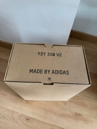 Adidas Yeezy YZY 350 V2 