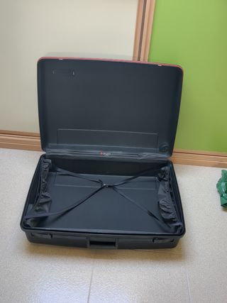 Maleta rígida grande Delsey