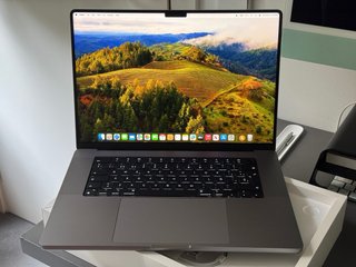 Apple MacBook Pro 16" - M1 Pro, 16GB, 1TB (2021)